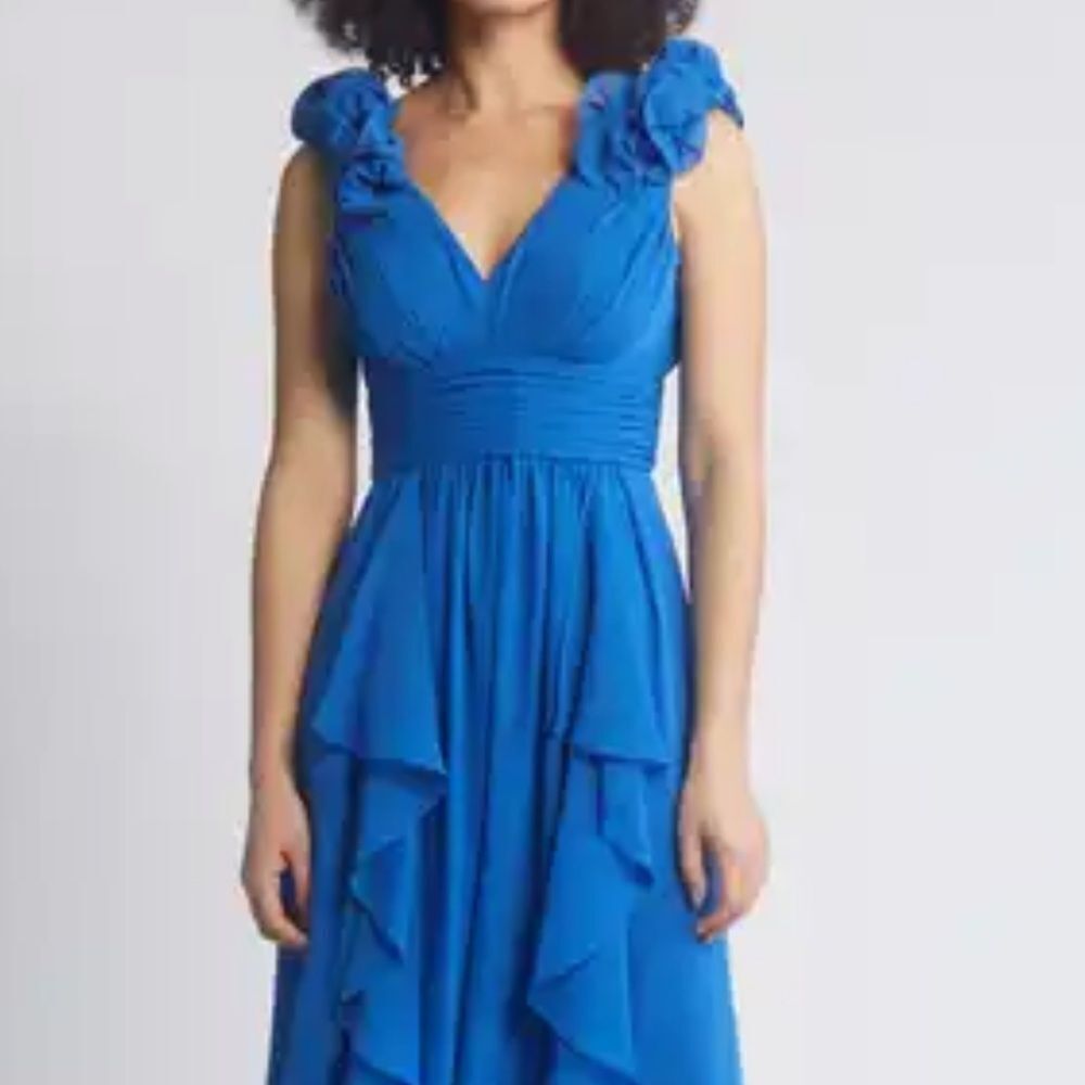 Eliza J Women's Ruffled Ruched Gown
V7 - Picture 1 of 6